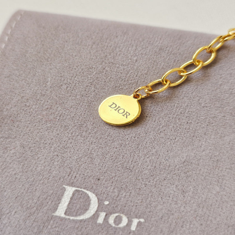 أسوارة انيقة من ماركة ديور Dior